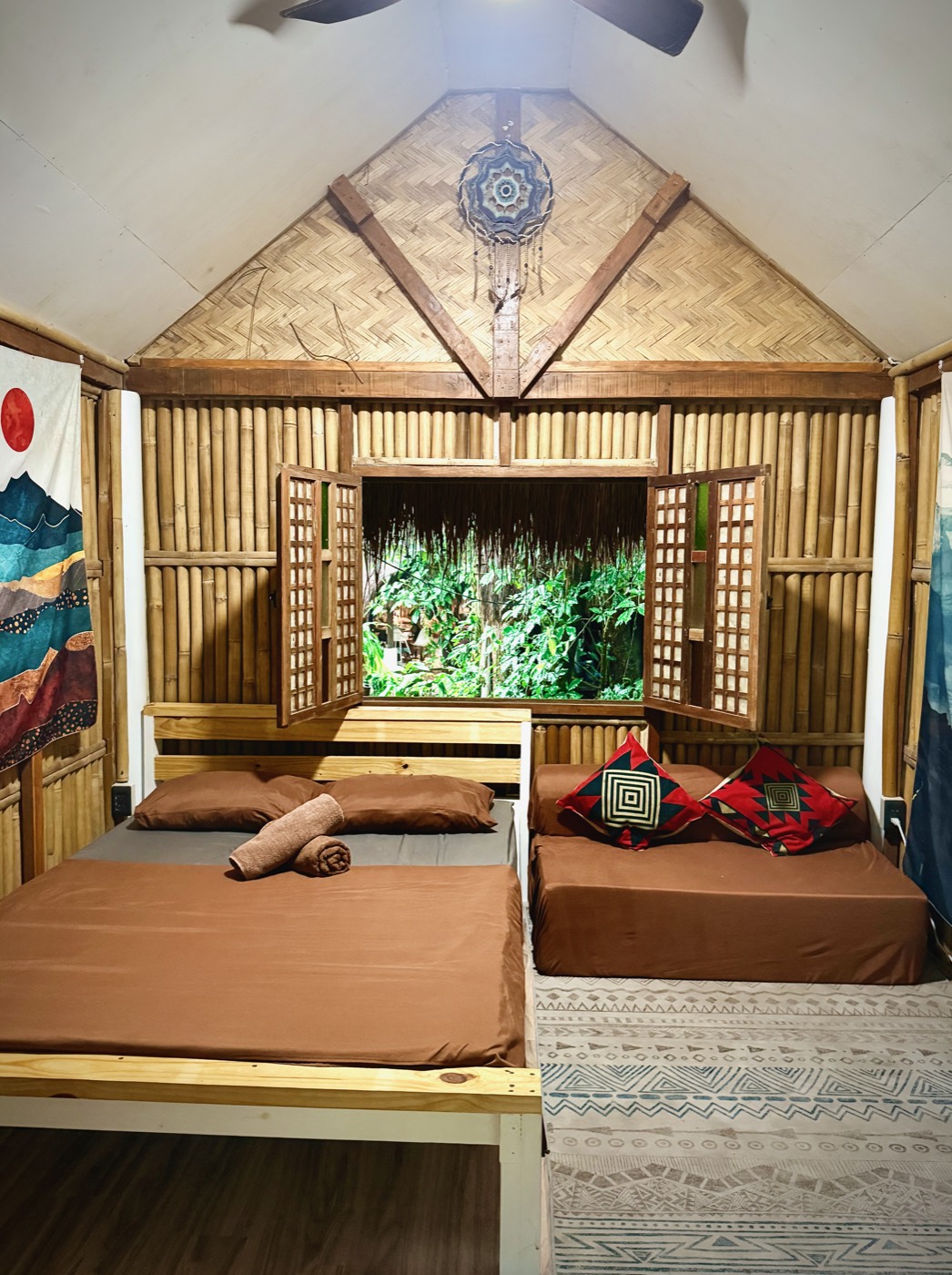 Acacia Cabin — photo 2